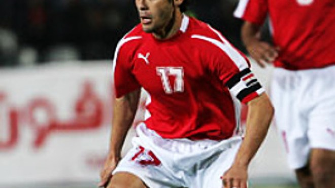 أحمد حسن ينضم إلى الغوغاء