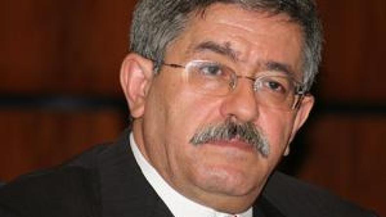 “لوبيات انتقامية تساعد المعمّرين والحركى على تجريد الجزائريين من أملاكهم”