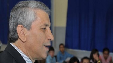 Les enseignants devant l’annexe du ministère de l’Education
