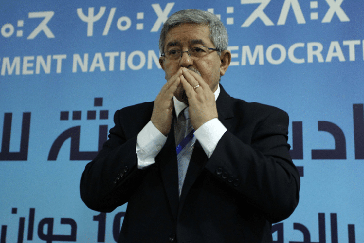 Ouyahia placé sous mandat de dépôt