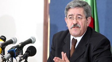 Révision constitutionnelle: Ouyahia recevra les participants dès dimanche prochain