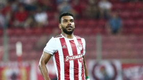 سوداني يتأهّل مع أولمبياكوس في رابطة الأبطال