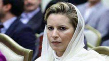 Libye : Kadhafi appelle sa fille Aïcha « Maman » et la prépare à lui succéder