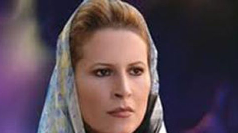 عائشة القذافي.. البنت التي حلمت بخلافة والدها العقيد!