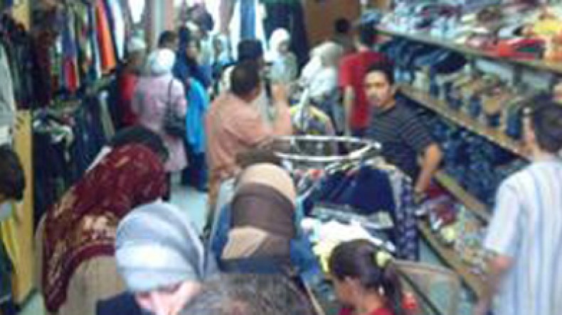 مساءلة وزير التجارة حول ارتفاع أسعار ملابس الأطفال