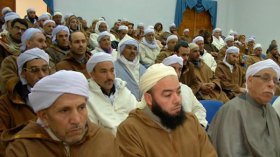 وزارة الداخلية تأمر الولاة بـ”حماية الأئمة”