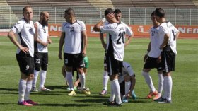 السلاحف يتعثرون في أول جولة واللاعبون يعدون بالتدارك