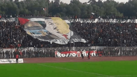 لوح يعلن عن فتح تحقيق حول “تيفو” عين مليلة