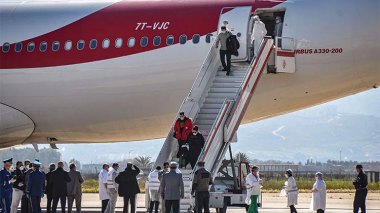 The Algerian Community Abroad: “We Are Suffering… Open The Borders For Us”