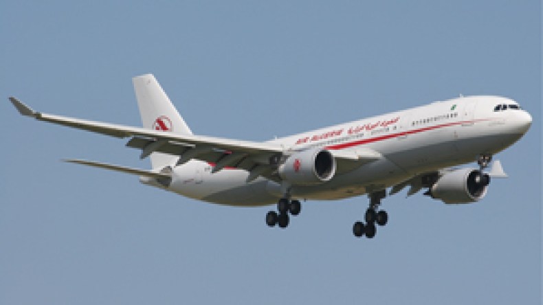 الترخيص للطيارين فوق سن الستين بقيادة الطائرات استثناءً