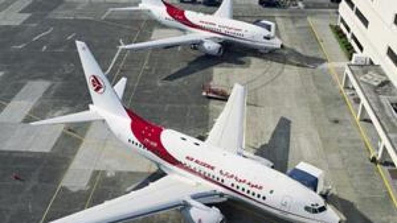 1300 عامل بمطار الجزائر يهددون بحركة احتجاجية