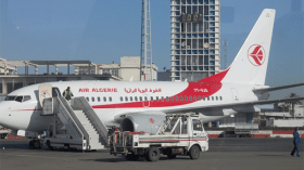 التسريح يهدّد آلاف عمال “الجوية الجزائرية” بسبب الأجور والديون!