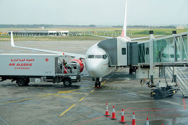 People who circumvent the weights of corpses that were deported to Algeria are brought before the French justice