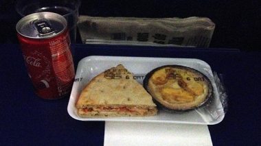 Air France cancels “halal” food on board its planes and hikes ticket prices