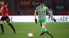 Real Betis Management Talks About Algeria International Aissa Mandy, Coronavirus