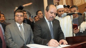 عيسى: محاولات لاختراق جمعيات المساجد من قبل متشددين