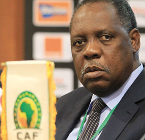 Sellal reçoit le président de la Confédération africaine de football