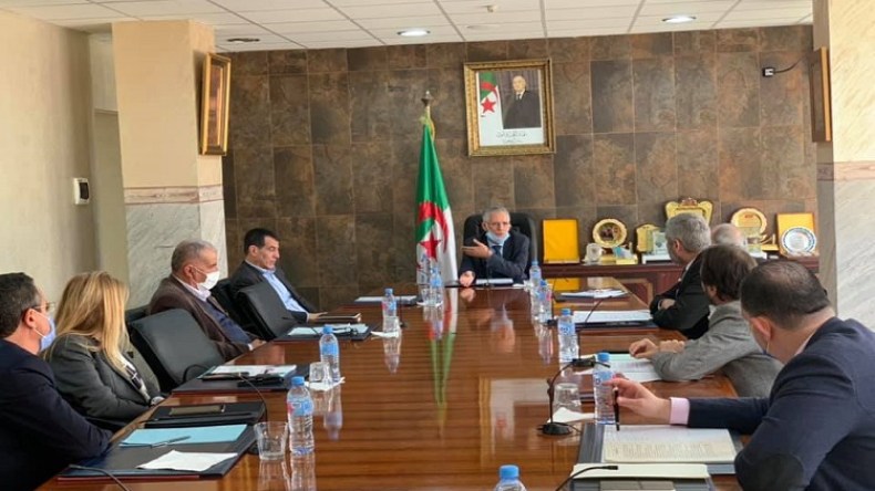 آيت علي: تدابير إضافية للخروج من وباء كورونا بأقل الخسائر