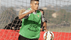 آيت عثمان يفسح عقده مع ريال خيخون