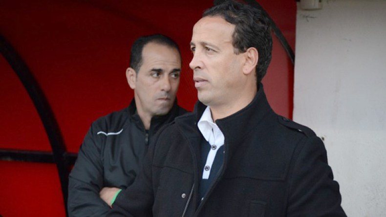 آيت جودي يوبخ اللاعبين المتأخرين ومتخوف من فشل التربص