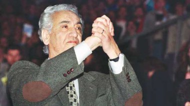 Décès de Hocine Aït Ahmed: Bouteflika décrète un deuil national de huit jours