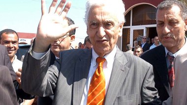 Ait Ahmed to be buried in his hometown