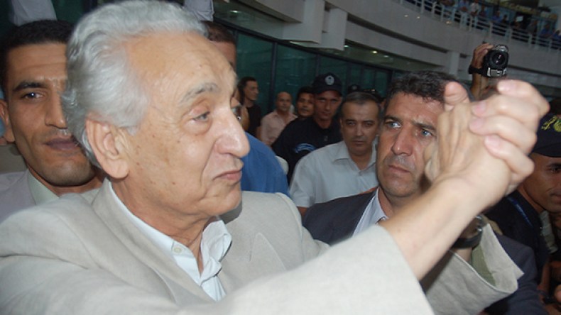 فقدان آيت أحمد “خسارة كبيرة”