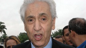 “هل ستحترم وصية آيت أحمد يوم دفنه؟”