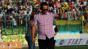 آيت جودي ينفي الإشاعات ويؤكد بقاءه