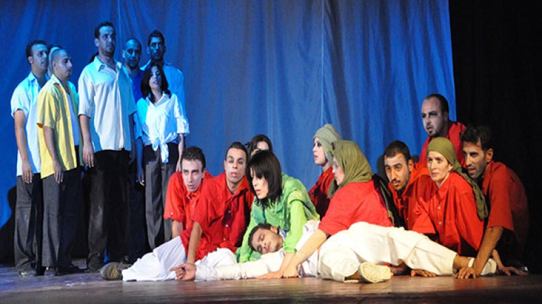 شبكات التواصل ومقاهي الركح: مسرح كبير يتنامى