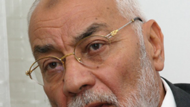 نزعت غطاء الإخوان عن سلطاني ومناصرة حتى يصطلحا