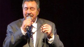 أكلي يحياتن يبدع ويتألق ويمتع الجمهور