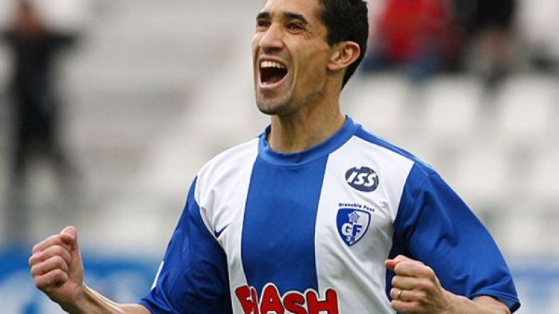 أكرور يصل لـ “مئوية” أهدافه مع غرونوبل