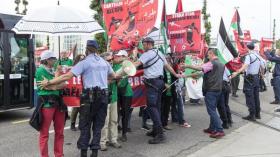 جزائريون تظاهروا في سويسرا لطرد الكيان الصهيوني من الفيفا