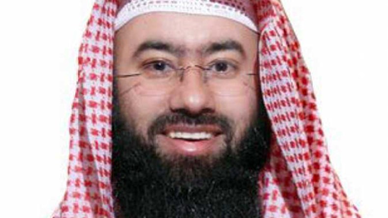 العوضي سيلجأ للوسطاء في قضية سحب جنسيته