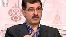 علاء صادق في معركة طاحنة مع أذناب الانقلاب