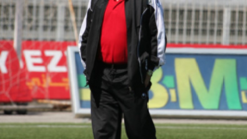 ميشال يشترط تعويضات قبل الرحيل وجواد يتصل بفرڤاني