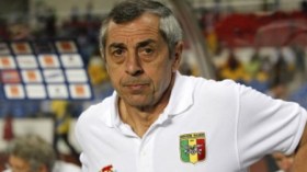 ألان جيراس :”الوضع بمالي غير آمن وسأعود للاجتماع بمسؤولي الاتحاد لنرى ما ينبغي فعله”