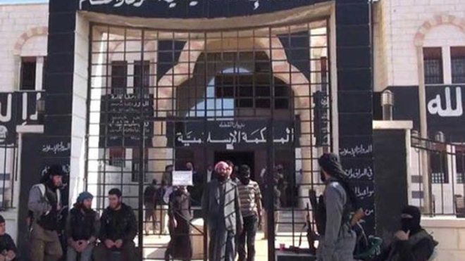 هروب عشرات المعتقلين العراقيين من سجون داعش بالموصل