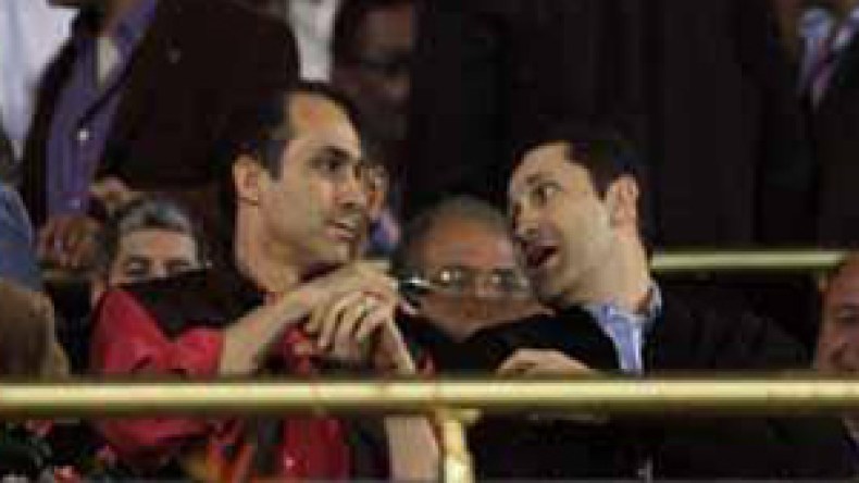 ما سرّ عداء علاء مبارك للجزائر والجزائريون عزّوه في وفاة إبنه محمد؟