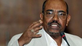 إفريقيا تطلب من الأمم المتحدة إرجاء محاكمة البشير وكينياتا