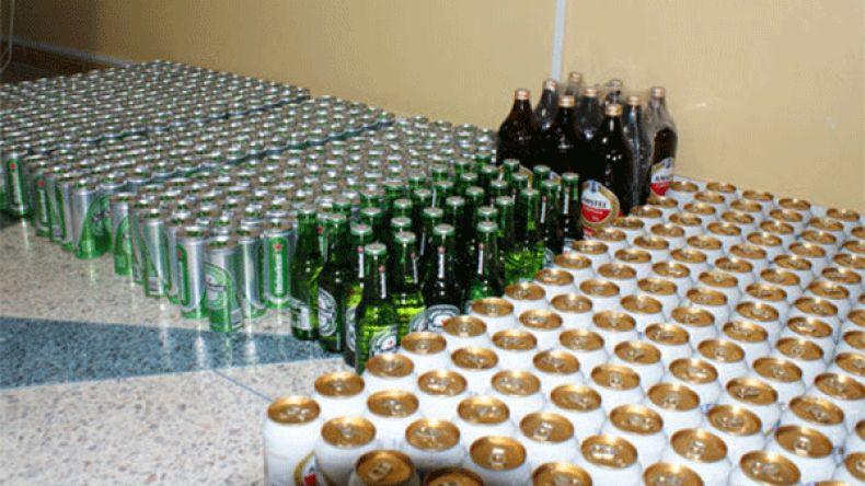 حجز 1000 وحدة خمر على متن سيارة