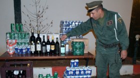 استغلال اسم مجنون لاستيراد قطع غيار وخمور فاسدة بقيمة 200 مليار