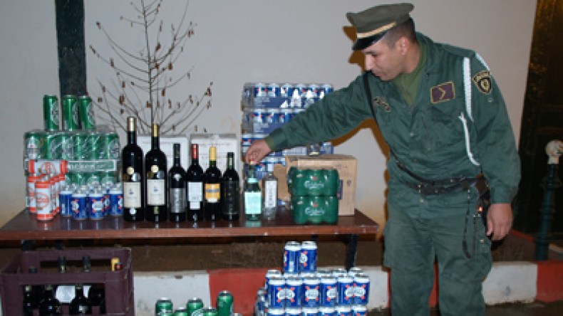 استغلال اسم مجنون لاستيراد قطع غيار وخمور فاسدة بقيمة 200 مليار