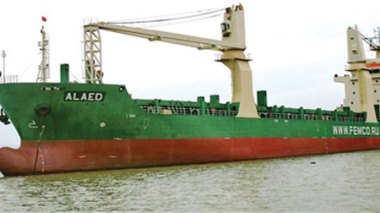 Le cargo russe MV Alaed transporte des hélicoptères et ira en Syrie