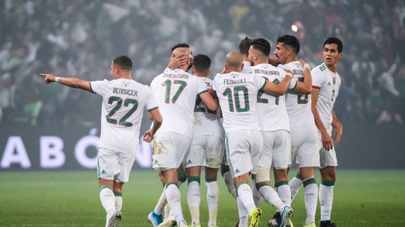 المنتخب يغطي على النكسات في عام للتناسي بسبب كورونا وكثرة المآسي