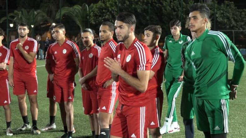 ماذا وراء قبول 14 لاعبا مُغتربا بِتعزيز صفوف أواسط “الخضر”؟