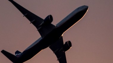 Lyon-Alger: 6 mois de prison ferme pou un Algérien ayant aspergé les passagers de bière