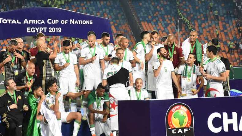 قرارات من الفيفا تهمّ “محاربي الصحراء” والأفارقة