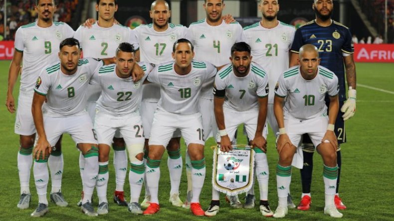 “محاربو الصحراء” بِلباس أبيض